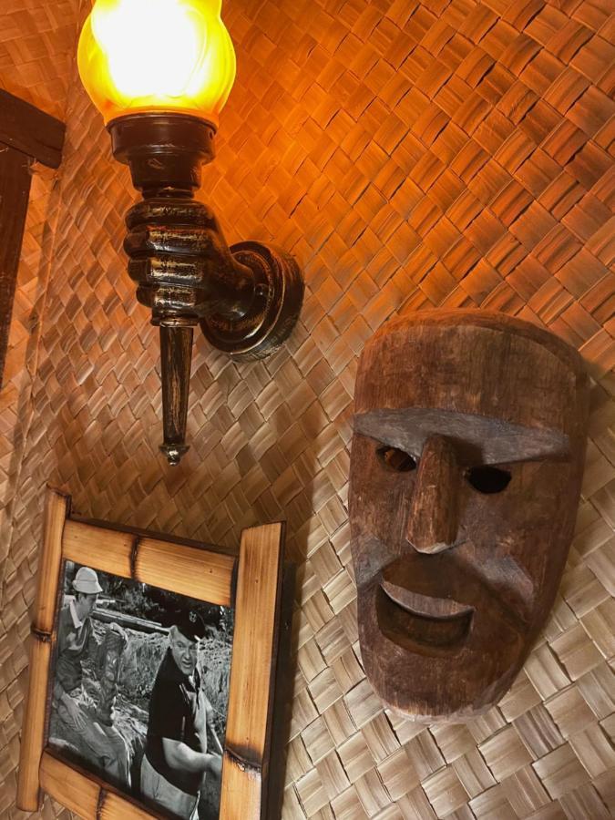 The Kondo Tiki Tampa Kültér fotó