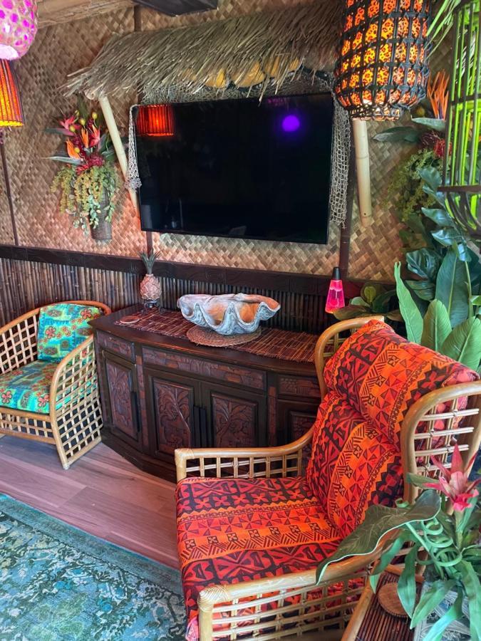 The Kondo Tiki Tampa Kültér fotó