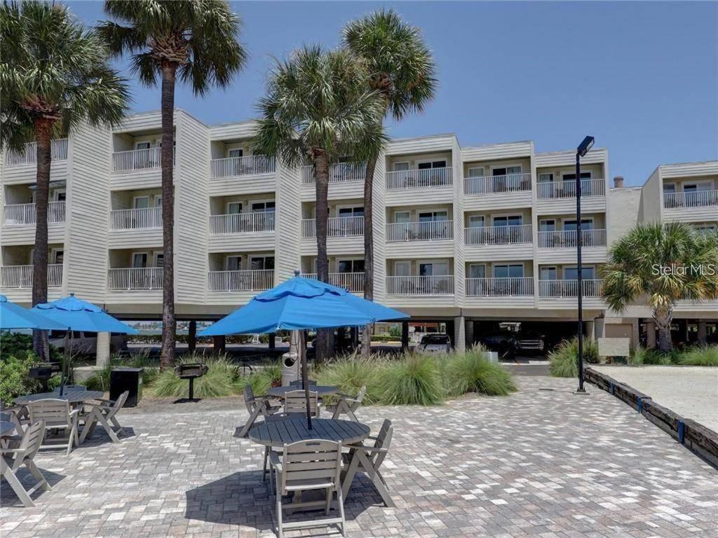 The Kondo Tiki Tampa Kültér fotó